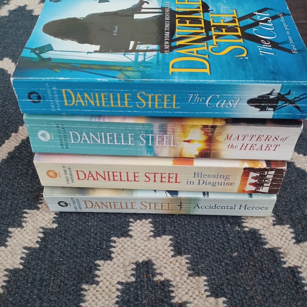 Danielle steel book bundle